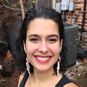 Meet your Posher, Camila